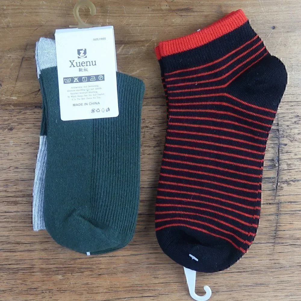 SOCK BUNDLE BLACK/RED SHORT SOCKS & GREEN/SILVER ANKLE SIZE 5 - 9